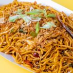 Schezwan chow mein (Veg/Chicken)